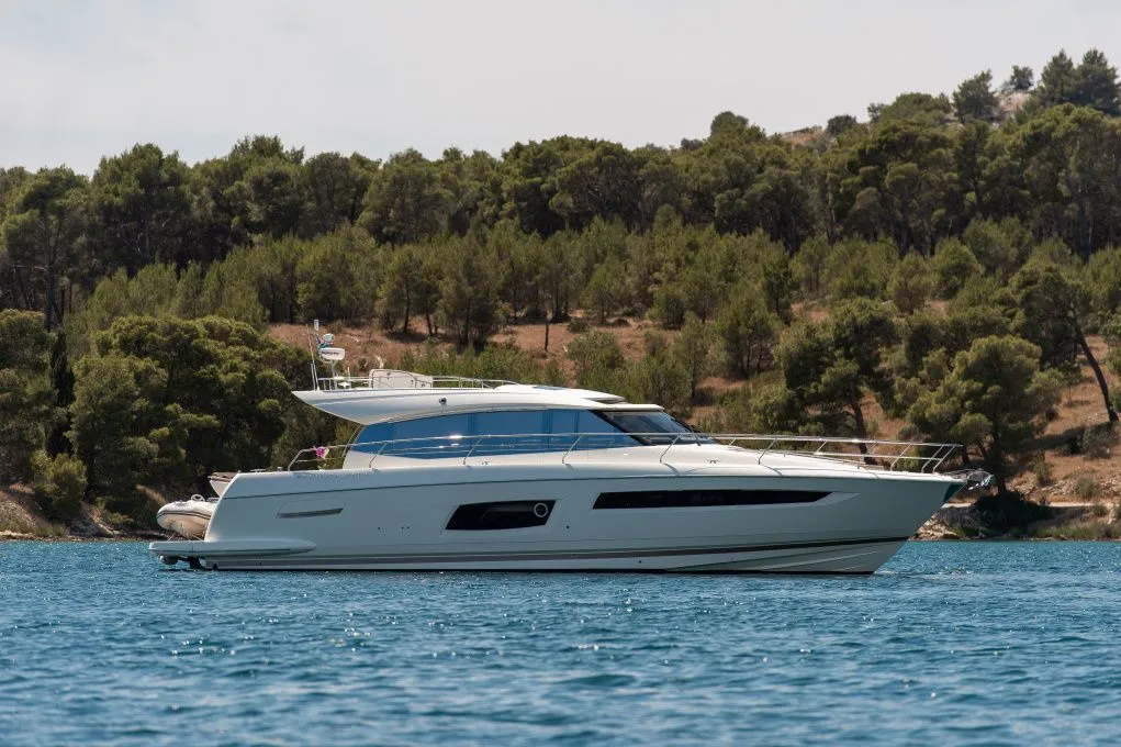 Чартер Atonika - 3