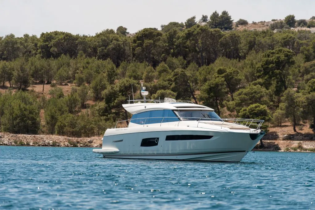 Alcudia Kiralık Prestige 560 S 17.92m Motoryat