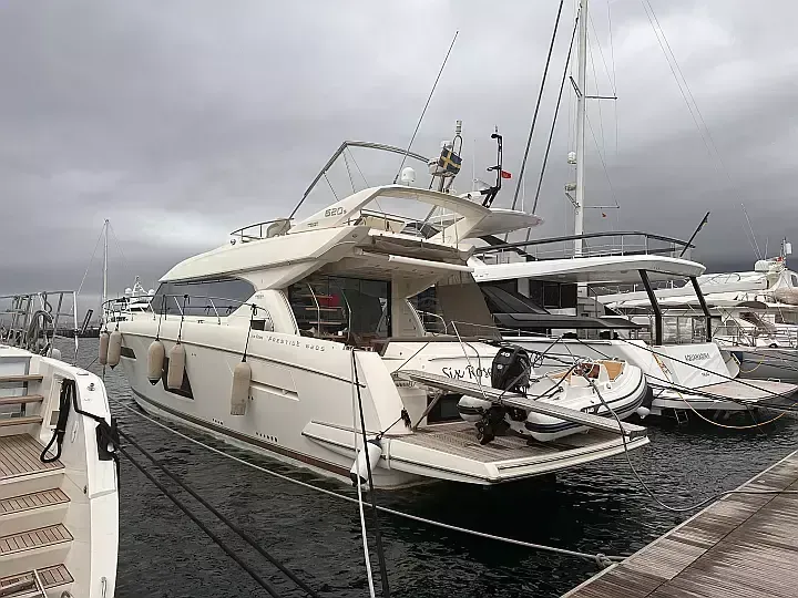 Charter a 19.5m Motor Yacht Prestige 620 S in Dubrovnik