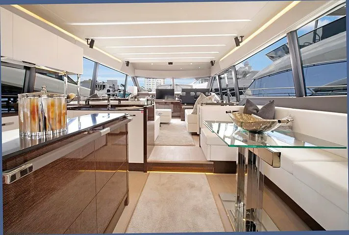 Rent a 21.45m Motor Yacht in Antibes