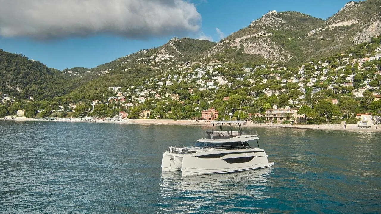 Mandis Charter Boat
