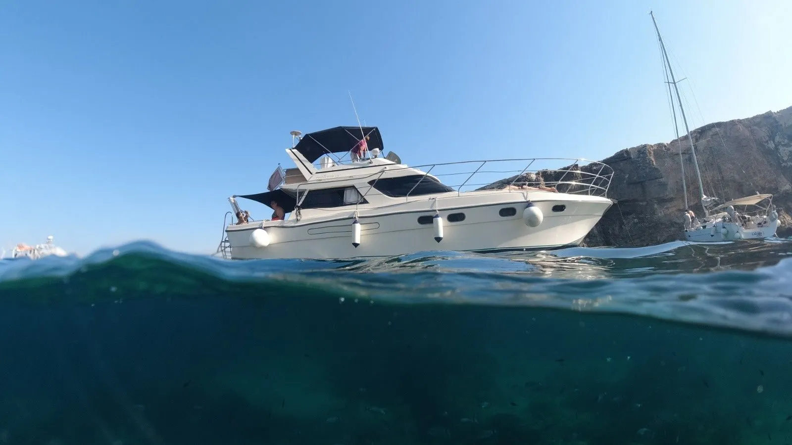 Mirador Charter Boat