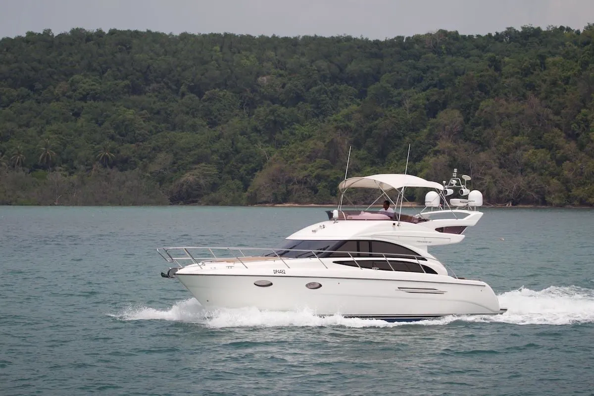 The Lux Mietboot