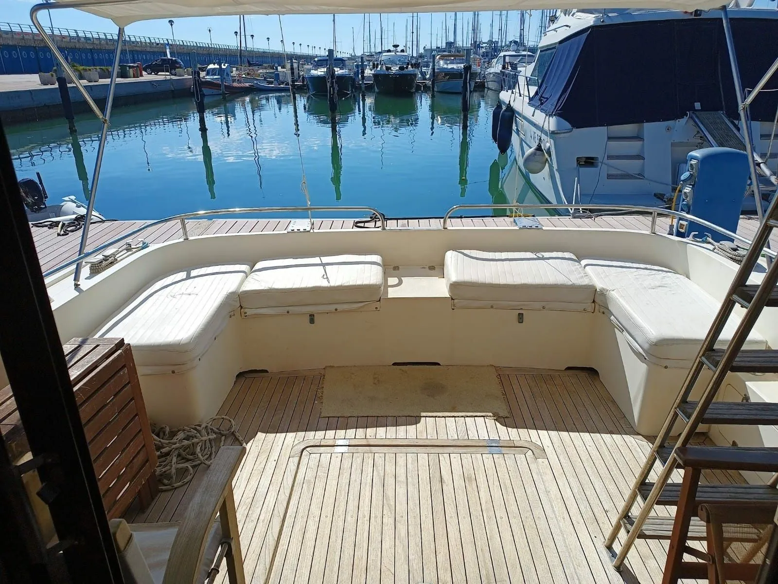 Explore Fano on a 14m Rental Motor Yacht