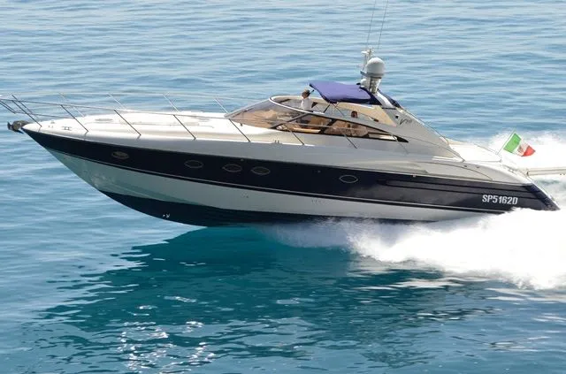Rent a 16m Princess 50 in Amalfi