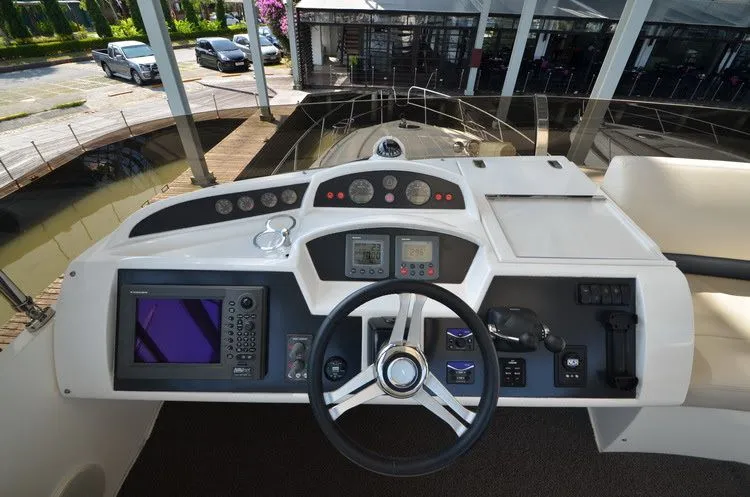 Rent a 16.57m Princess 54 Motor Yacht in Pattaya Central