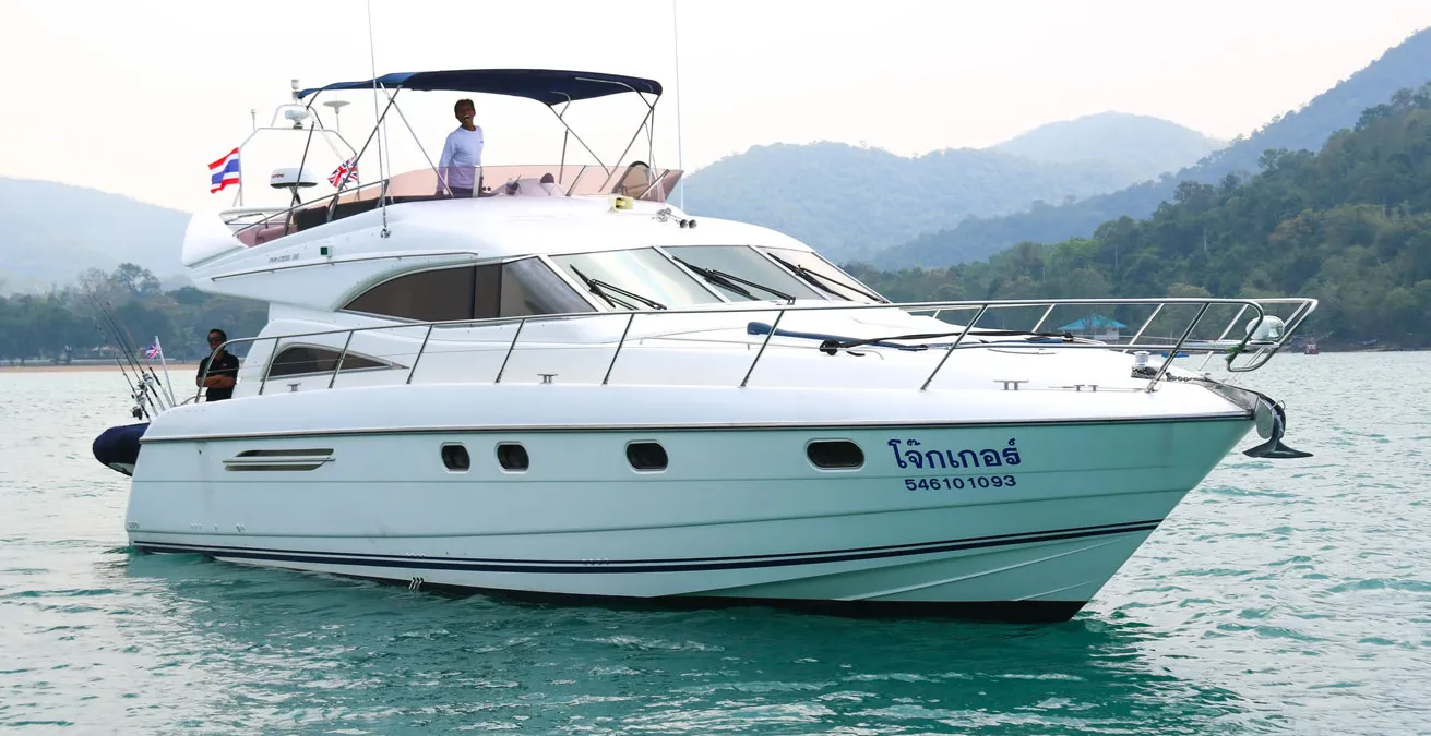 Explore Pattaya Central on a 17m Rental Motor Yacht Princess 56
