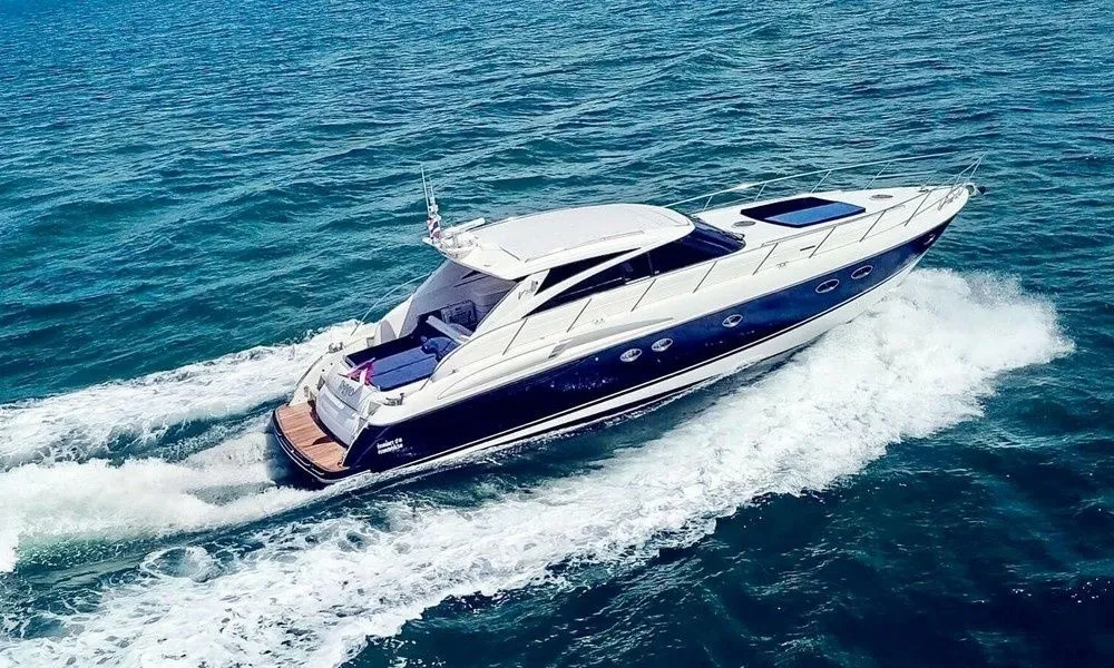 Rent a 17.83m Motor Yacht in Saint Thomas
