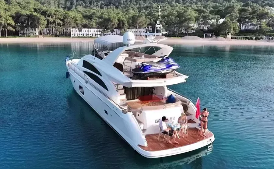 Dolce Vita лодка на прокат