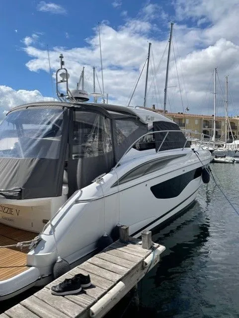 Чартер Bozzie 5 - 3