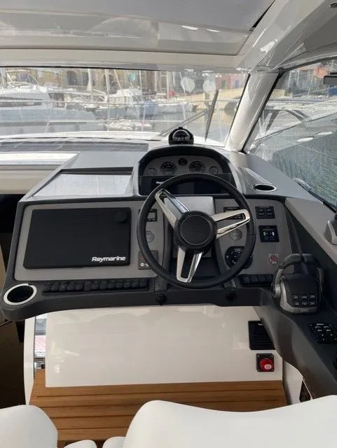 12.98m Grimaud Boat Hire
