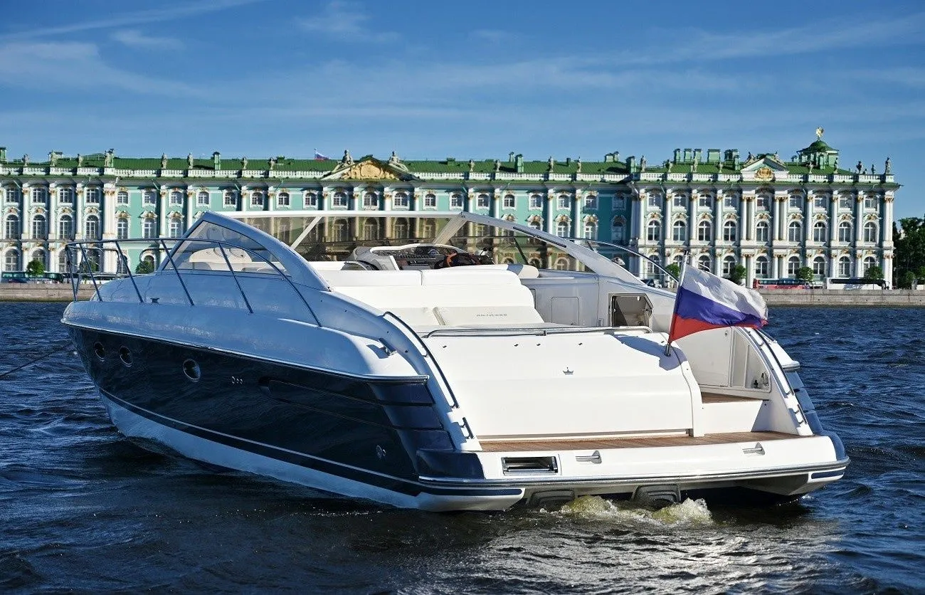 Bora-Bora Charter Boat