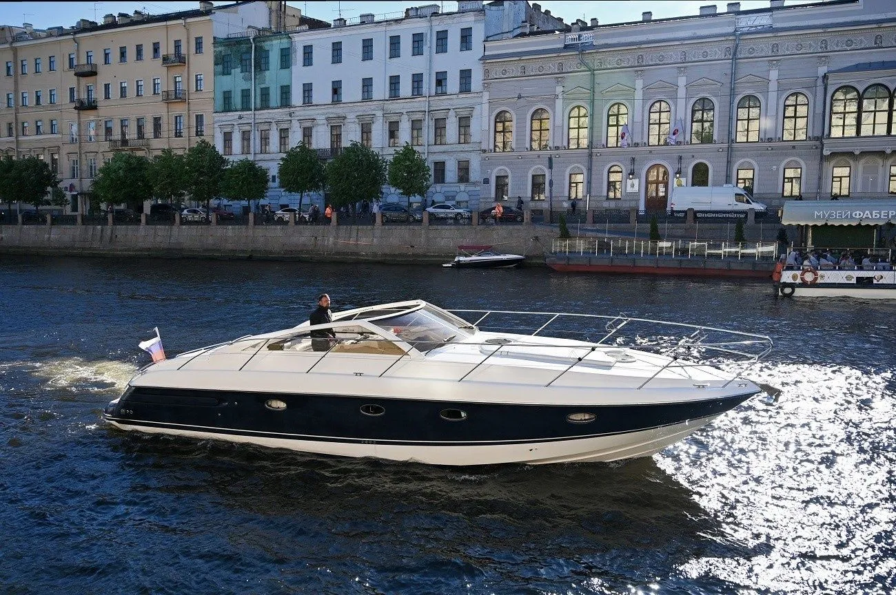 Bora-Bora Charter Boat