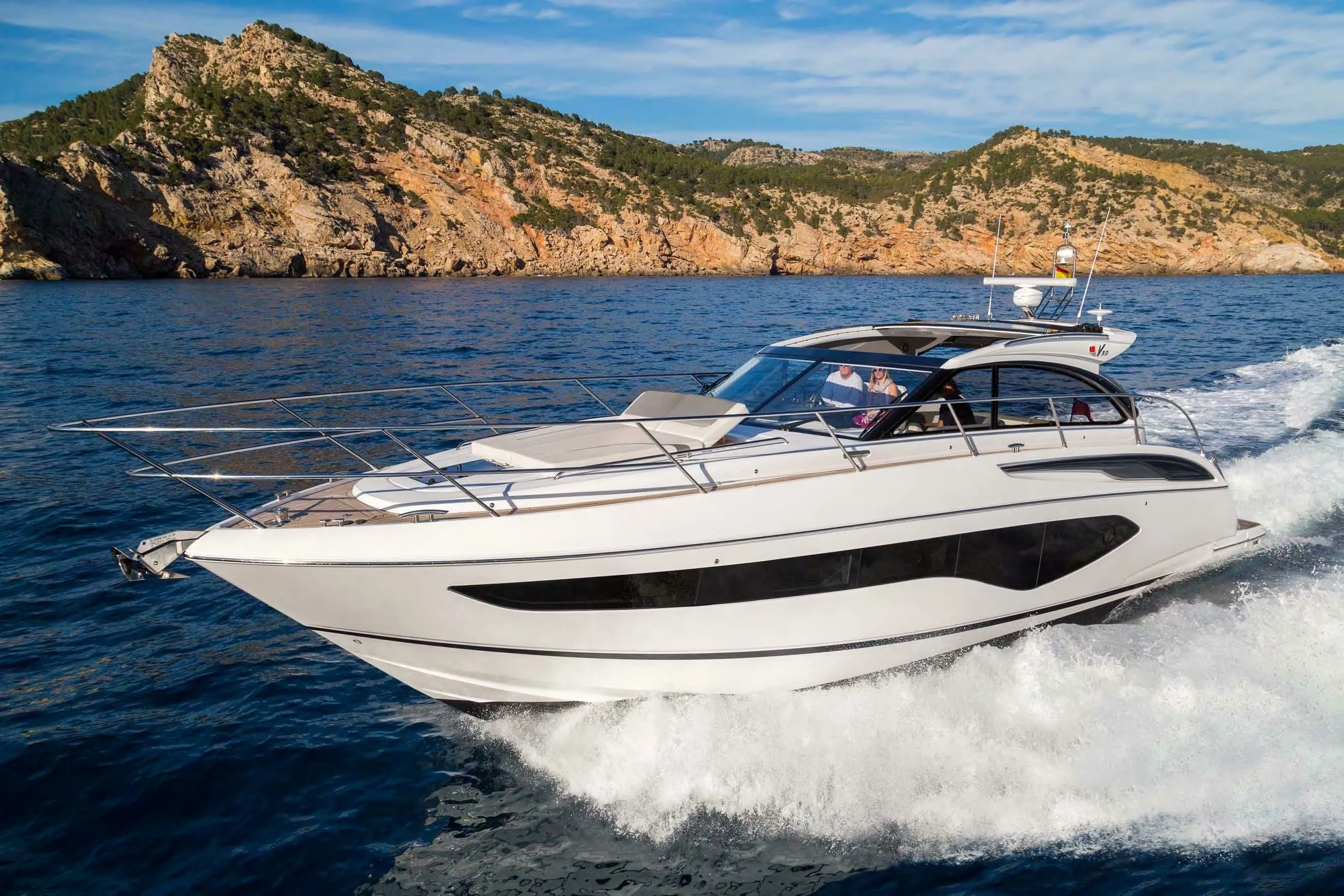 Rent a 15.52m Motor Yacht in Beaulieu-sur-Mer