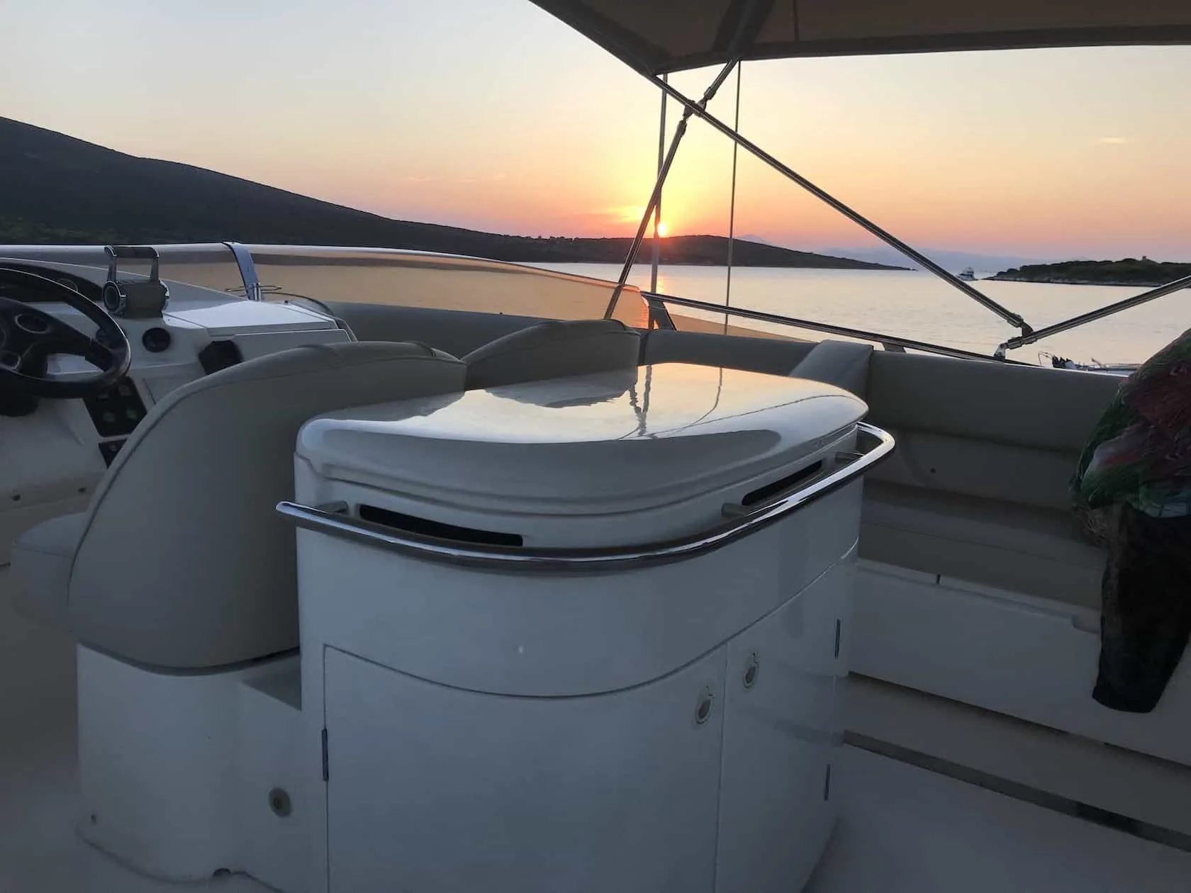 Rent a 20m Motor Yacht Princess V65 in Mykonos City