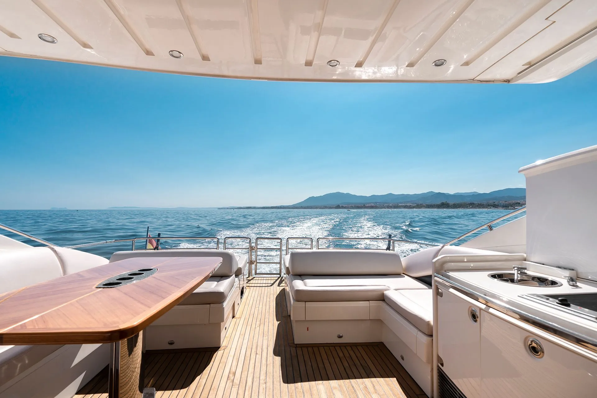 Nanin 4 Charter Boat