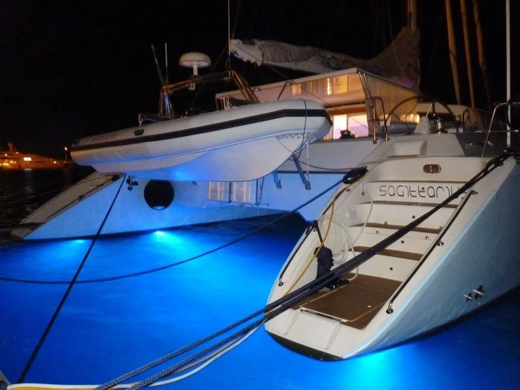 Charter a 19.96m Privilege 65 Catamaran in Ribishi