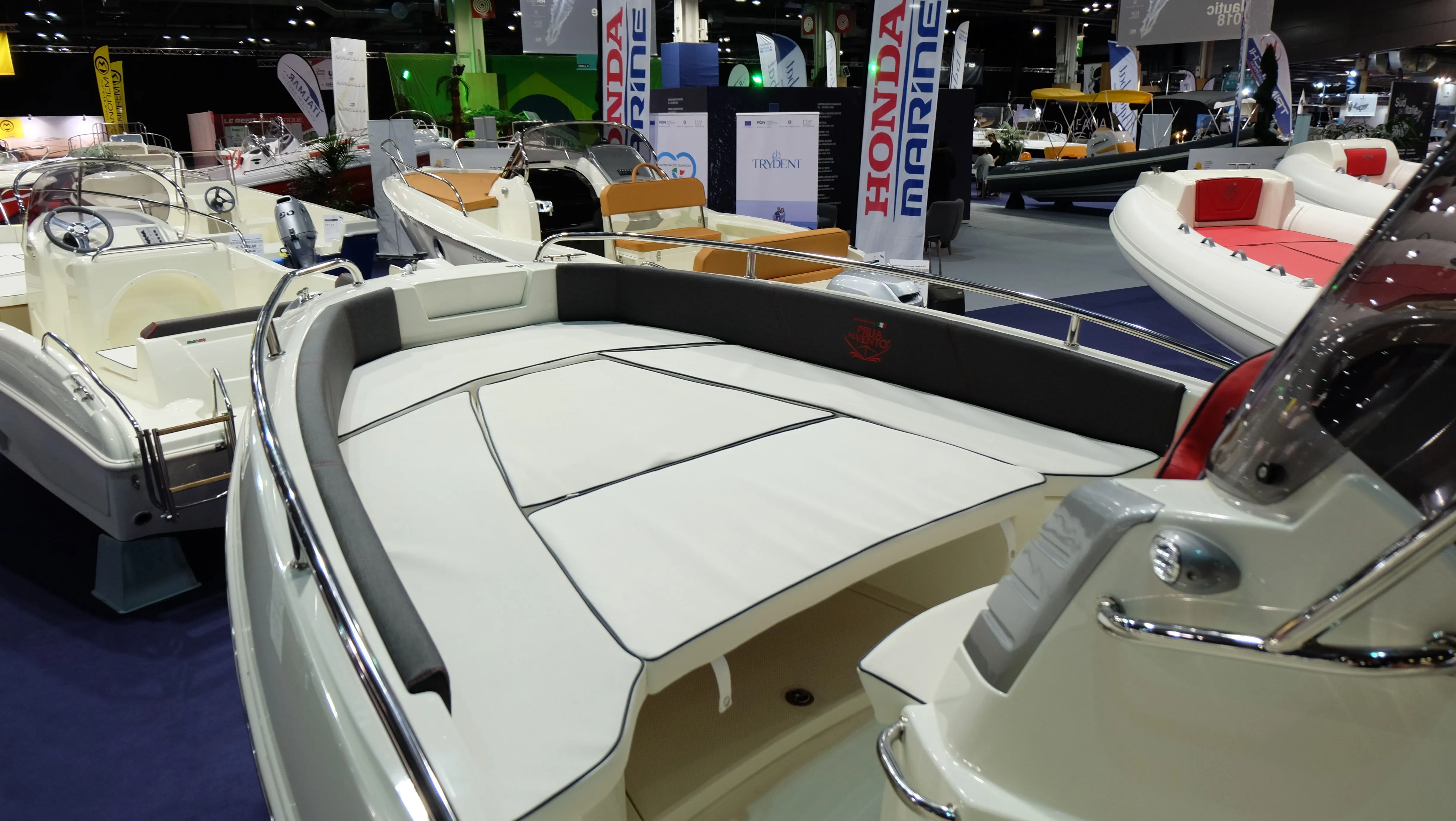 5.7m Imperia Boat Hire