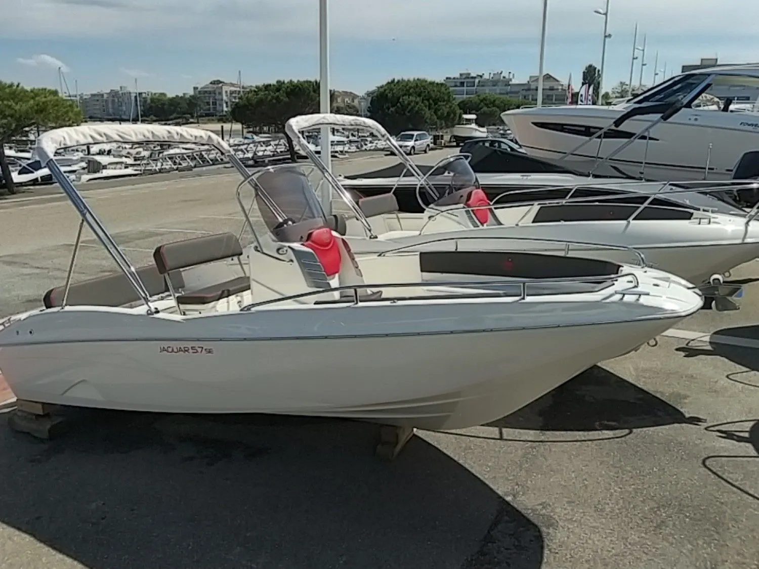 5.7m Imperia Motor Boat Prua al Vento Jaguar 5.7 Hire