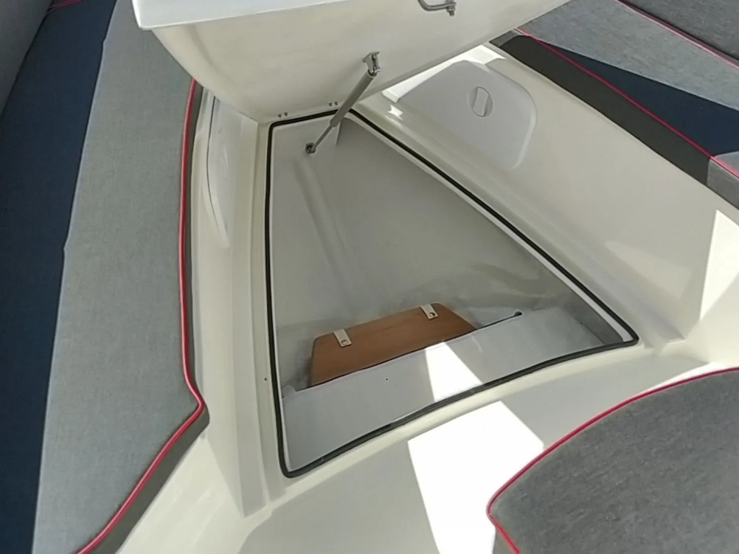 Toscana Charter Boat