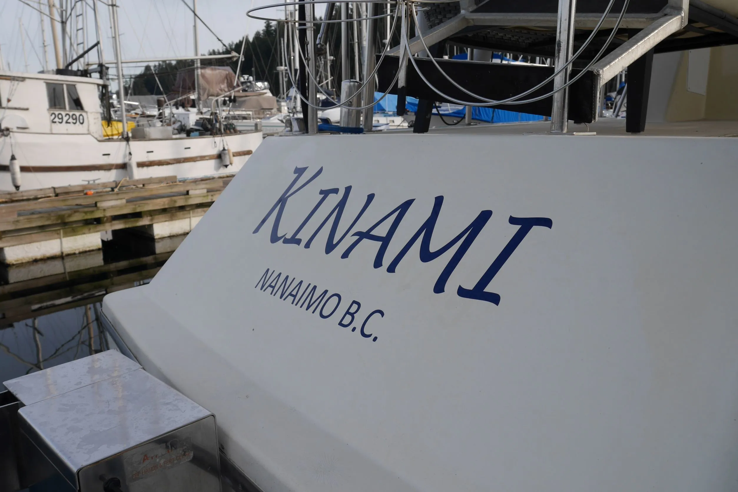 12.8m Nanaimo PT Yachts 38 Sundeck Motor Yacht Hire