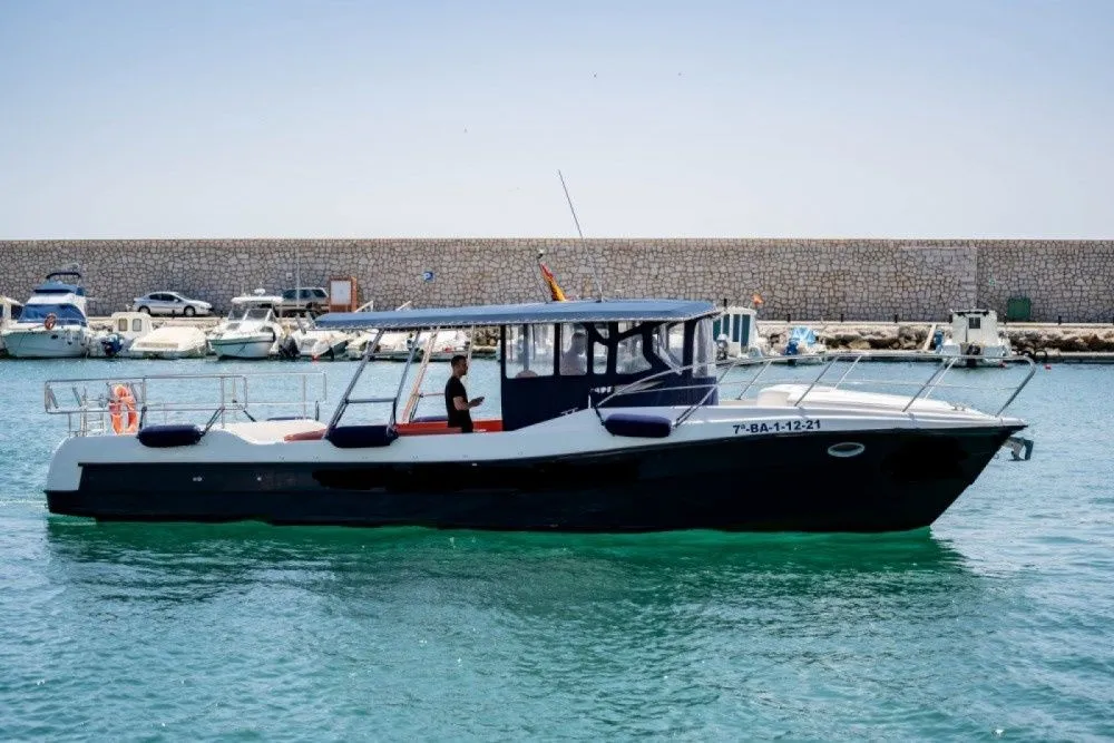 Explore Fuengirola on a 11m Rental Boat