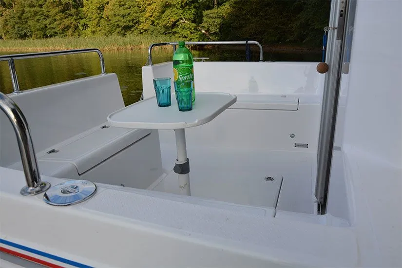 Mashua Charter Boat