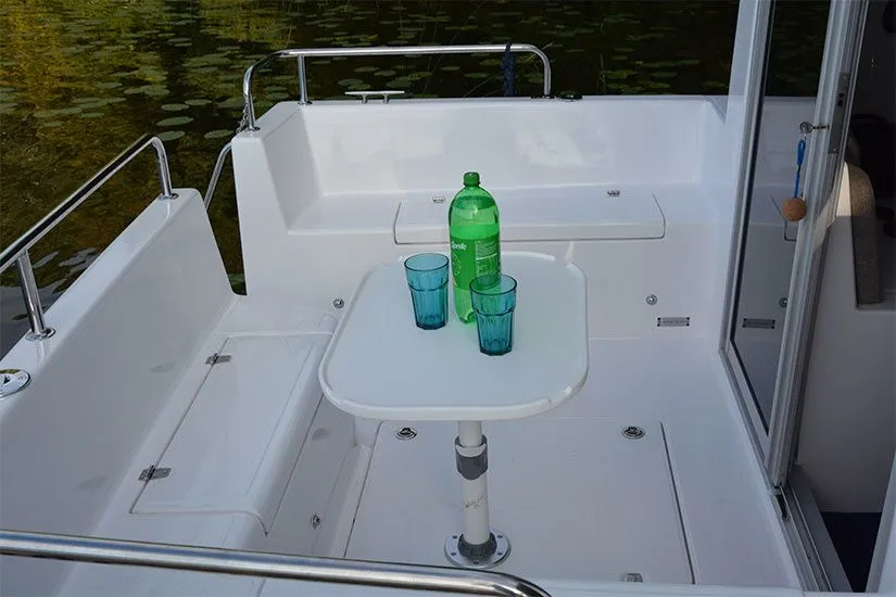 Melly Charter Boat