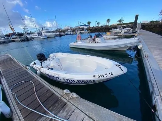 Rent a 4.2m Quicksilver 410 Motor Boat in Castillo del Aguila
