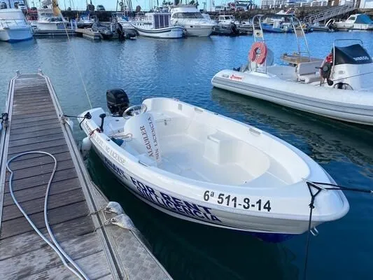 Rent a 4.2m Quicksilver 410 Motor Boat in Castillo del Aguila
