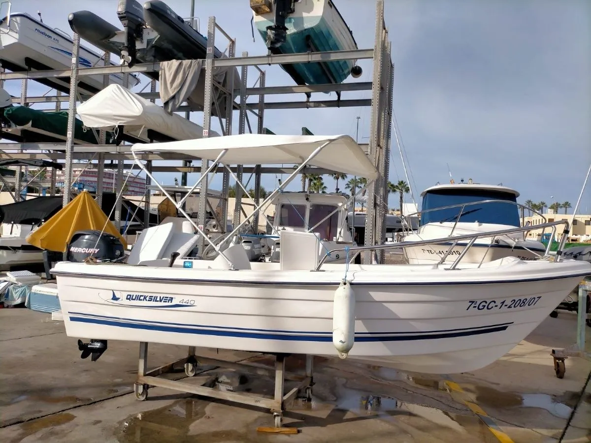 Rent a 4.4m Quicksilver 440 Motor Boat in Las Palmas de Gran Canaria