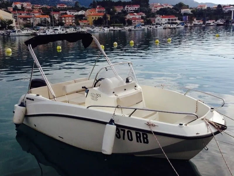 4.81m Marina Quicksilver 505 Hire