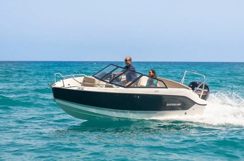 Explore Gizycko on a 5.33m Rental Boat