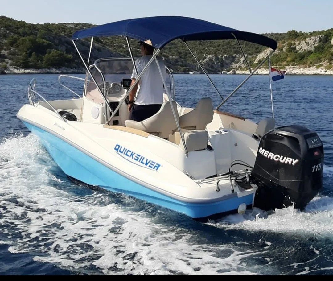 5.5m Rogoznica Quicksilver 555 Hire
