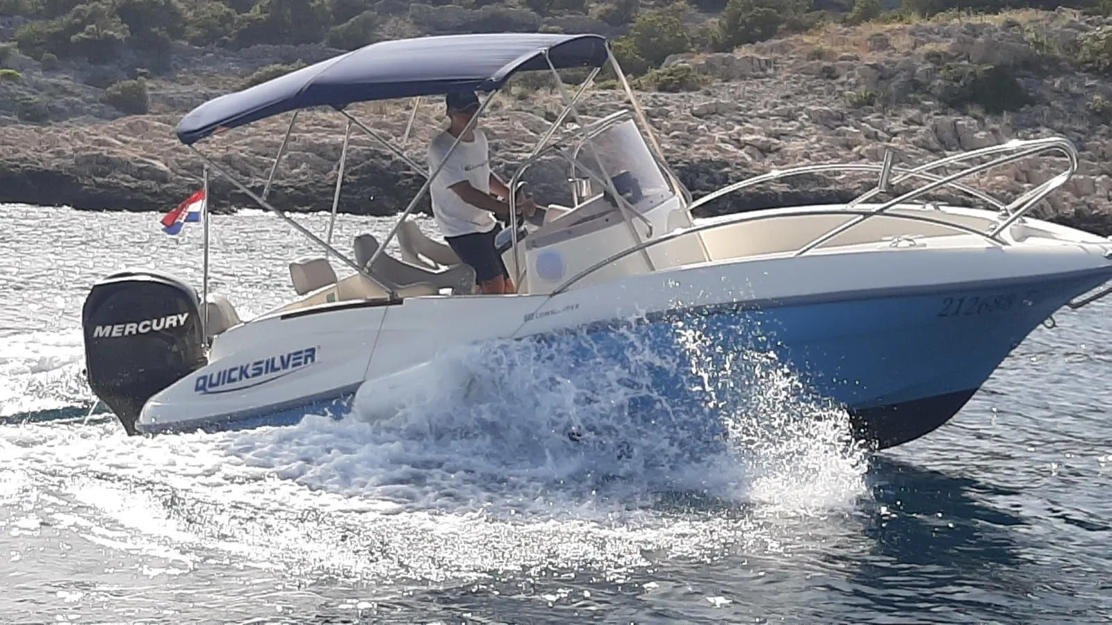 5.5m Rogoznica Quicksilver 555 Hire