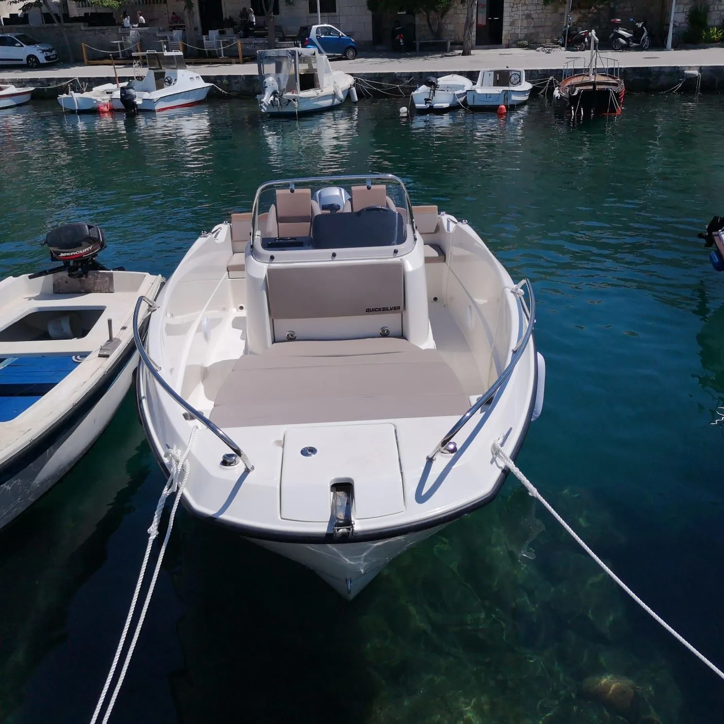 5.35m Baska Voda Motor Boat Quicksilver 555 Open Hire