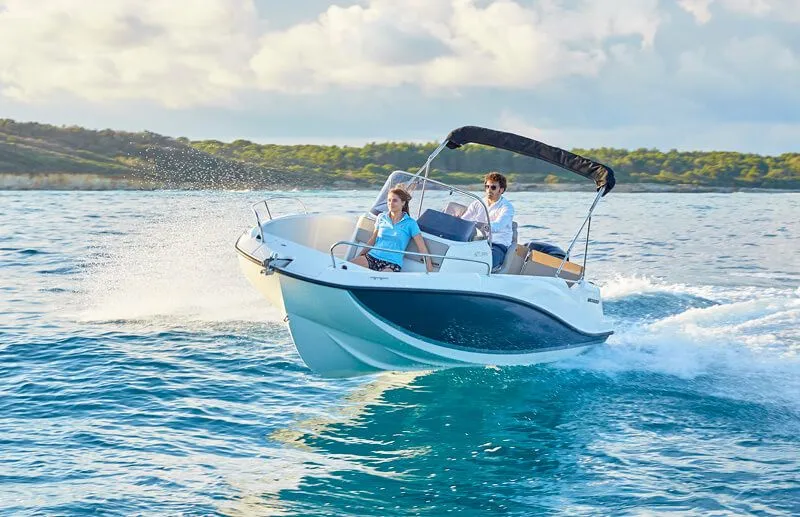 Charter a 6m Quicksilver 605 Activ in La Savina