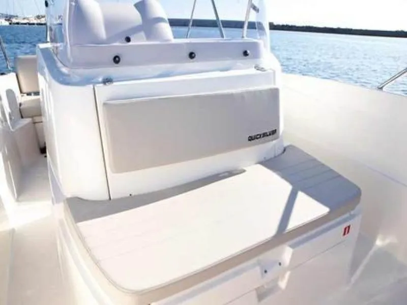 Rent a 6.12m Motor Boat Quicksilver 605 in Marina