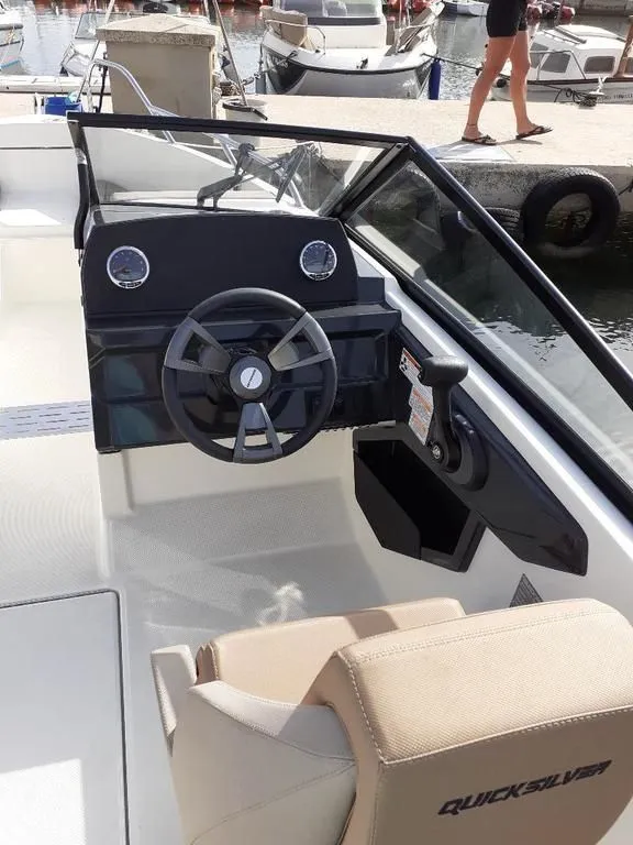 Bowrider Charter Boat