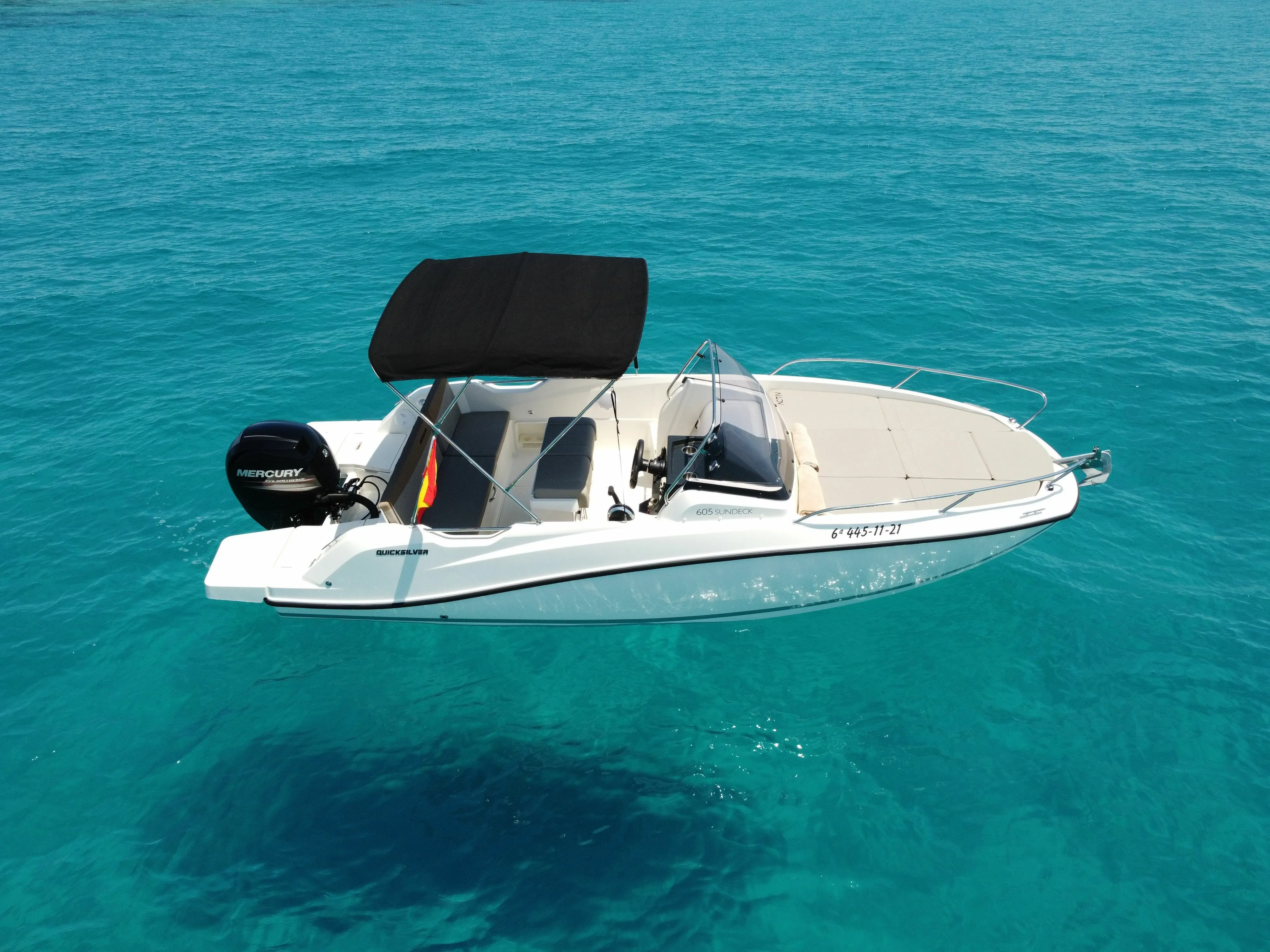 6.45m Golfe-Juan Motor Boat Quicksilver 605 Hire