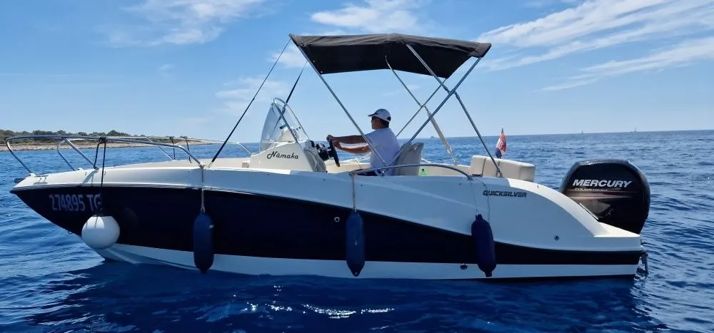 Charter a 6.05m Quicksilver 605 in Rogoznica