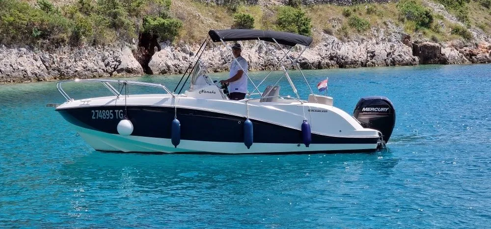 Mamaka Charter Boat