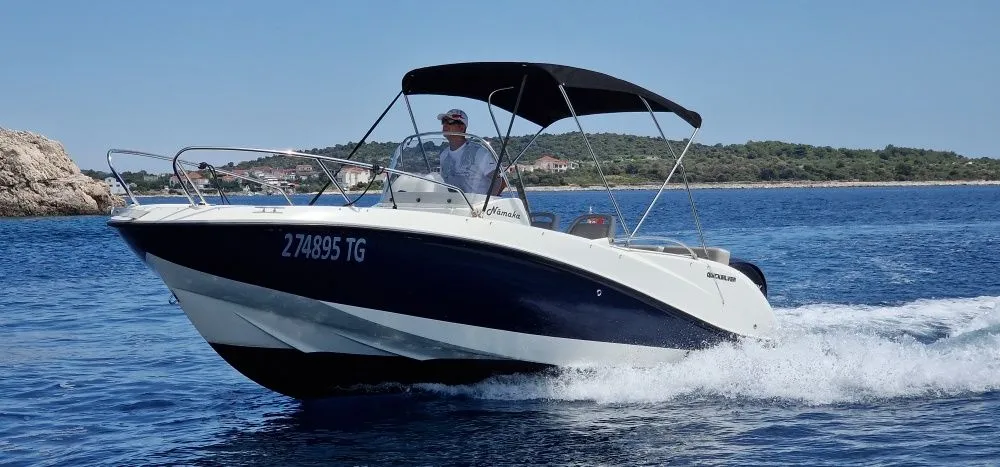 Charter a 6.05m Quicksilver 605 in Rogoznica