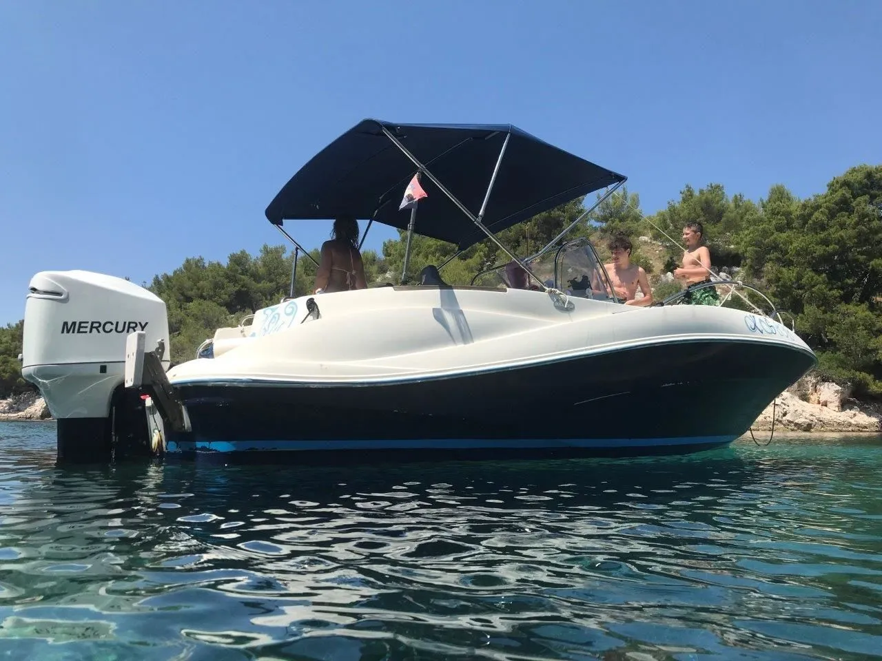 Explore Split on a 6.35m Rental Quicksilver 635
