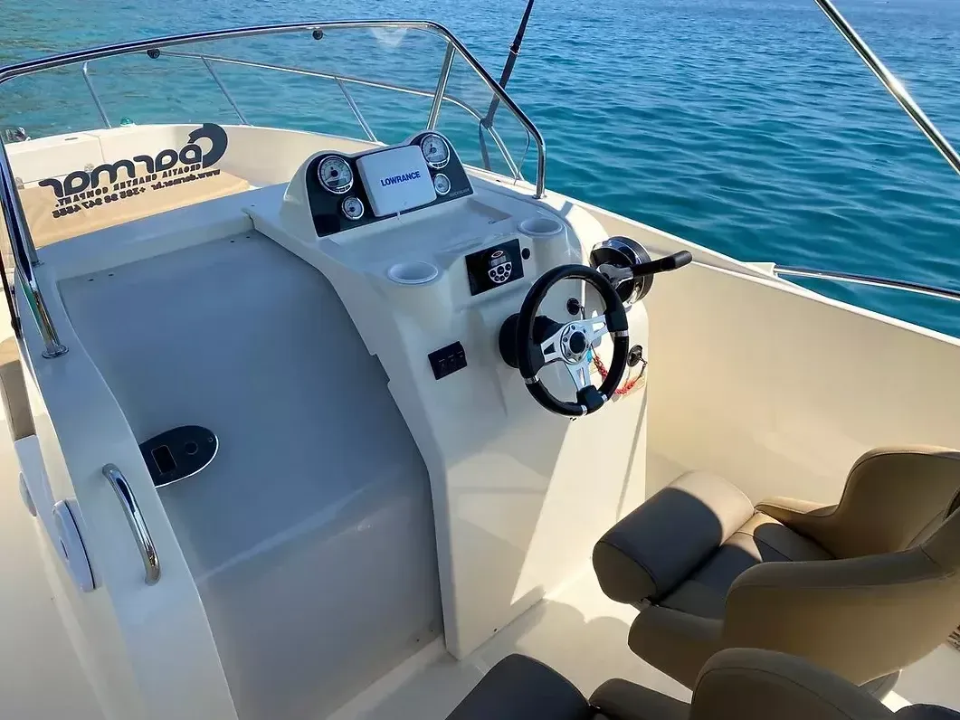 No Name Charter Boat