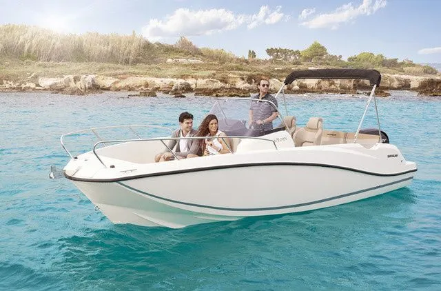 6.75m Mahón Quicksilver 675 Activ Motor Boat Hire