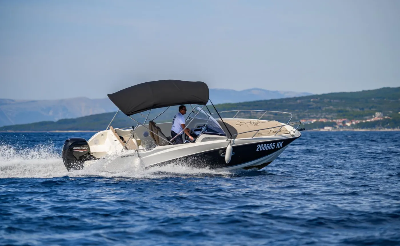 6.74m Krk Motor Boat Hire