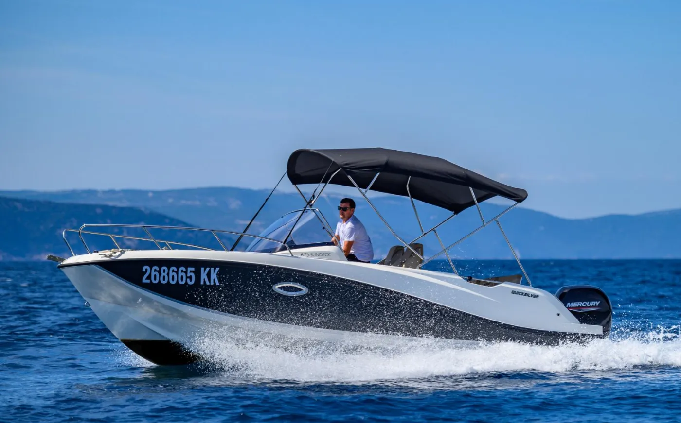 6.74m Krk Motor Boat Hire