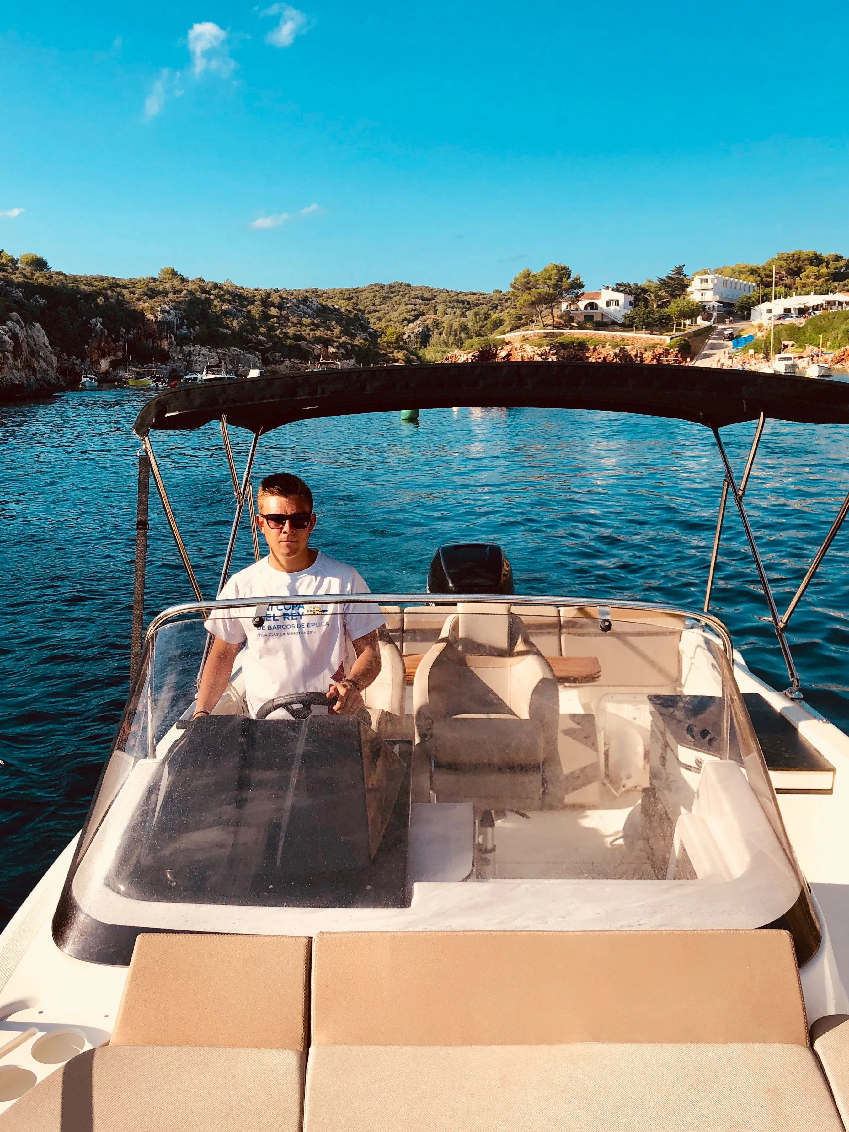 7.23m Mahón Quicksilver 755 Hire