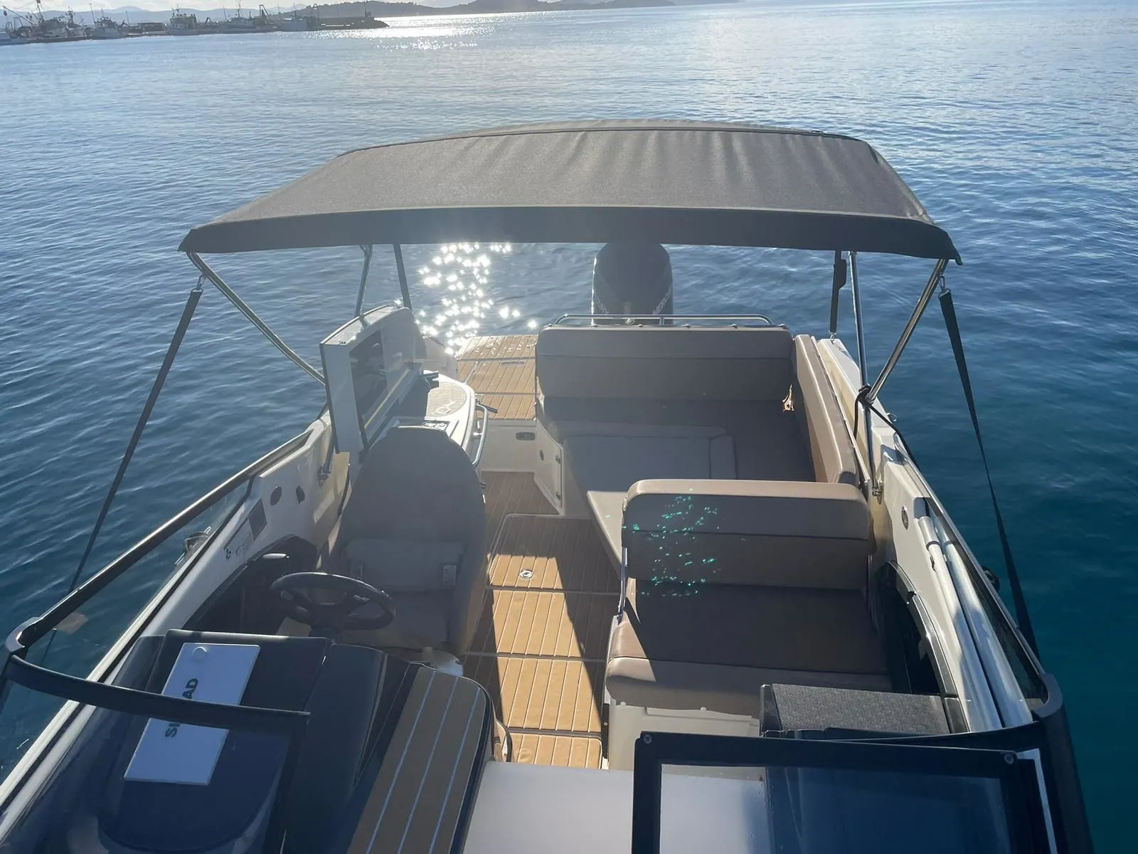 Explore Tribunj on a 7.23m Quicksilver 755 Motor Boat Rental